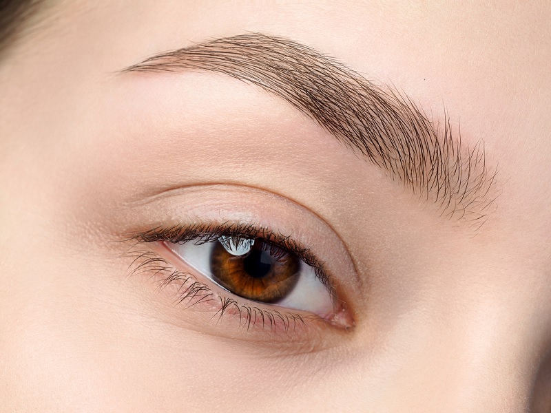 Đoi tuong phu hop voi phun mi eyeliner tai Hai Phong