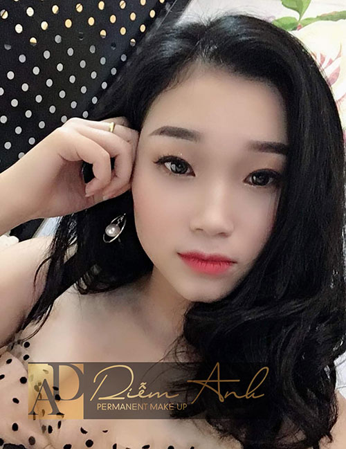 moi xinh sau bong tai diem anh
